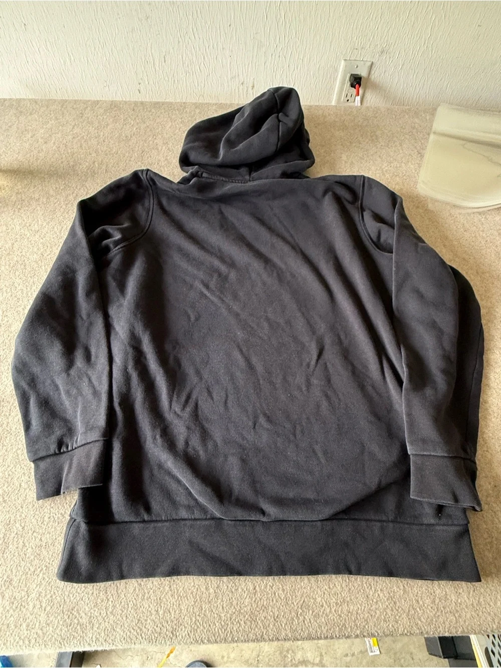 Under Armour Men's Charcoal Hooded Pullover with Logo